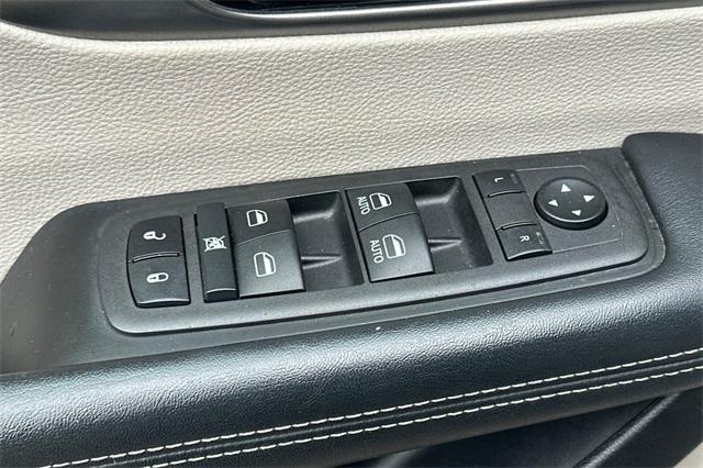 used 2021 Chrysler Pacifica Hybrid car, priced at $21,988