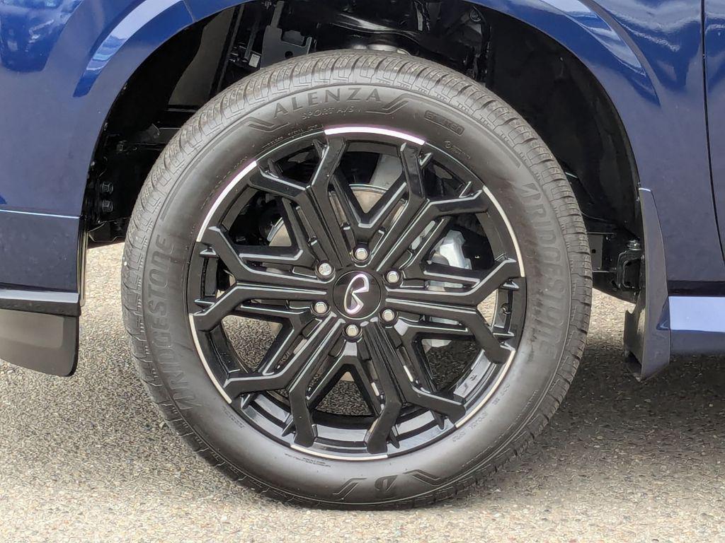 new 2026 INFINITI QX80 car, priced at $107,320