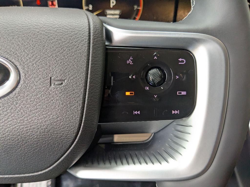 new 2025 INFINITI QX80 car, priced at $73,901