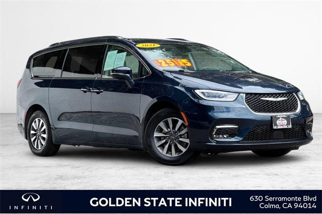 used 2021 Chrysler Pacifica Hybrid car, priced at $22,570