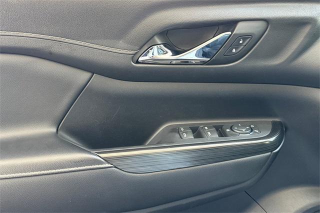 used 2023 GMC Acadia car, priced at $25,718