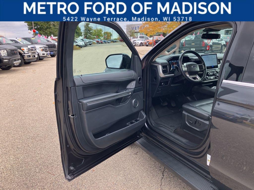 used 2023 Ford Expedition car, priced at $45,500