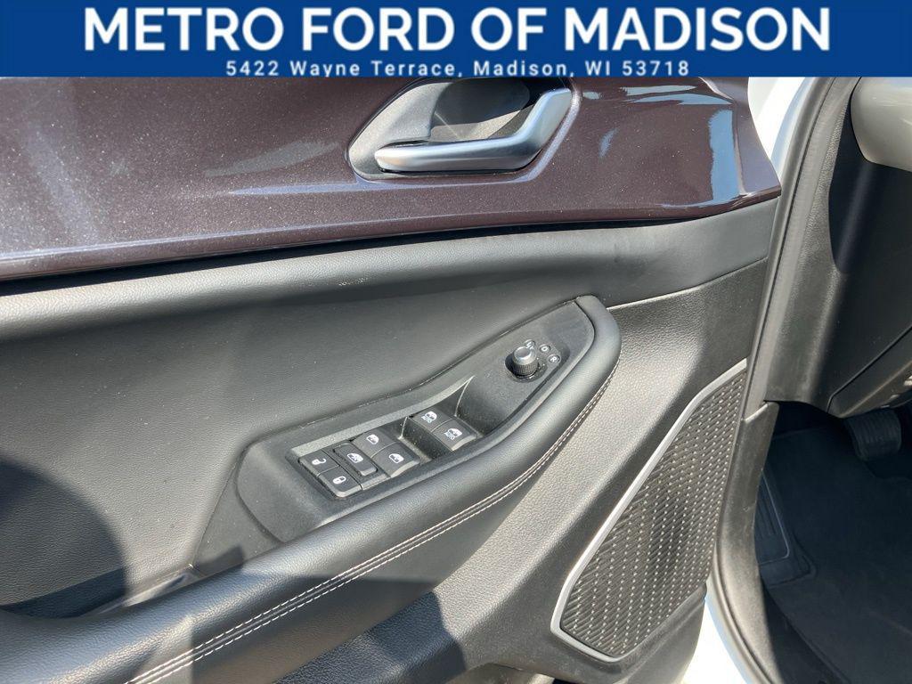 used 2022 Jeep Grand Cherokee L car, priced at $25,500