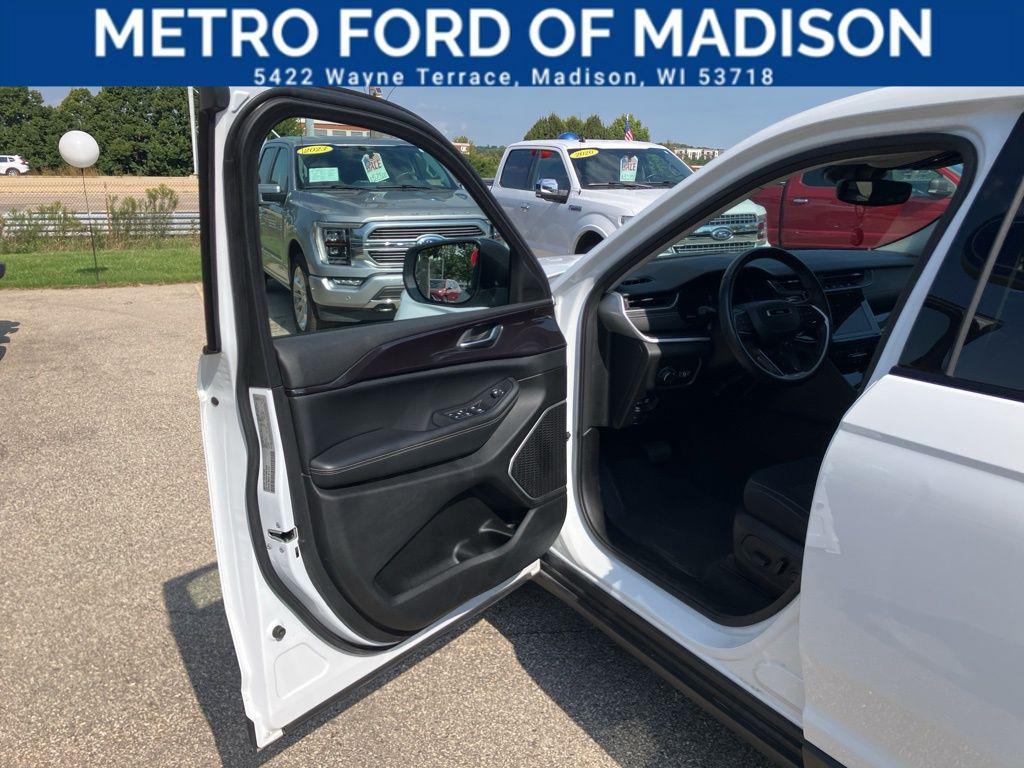 used 2022 Jeep Grand Cherokee L car, priced at $25,500
