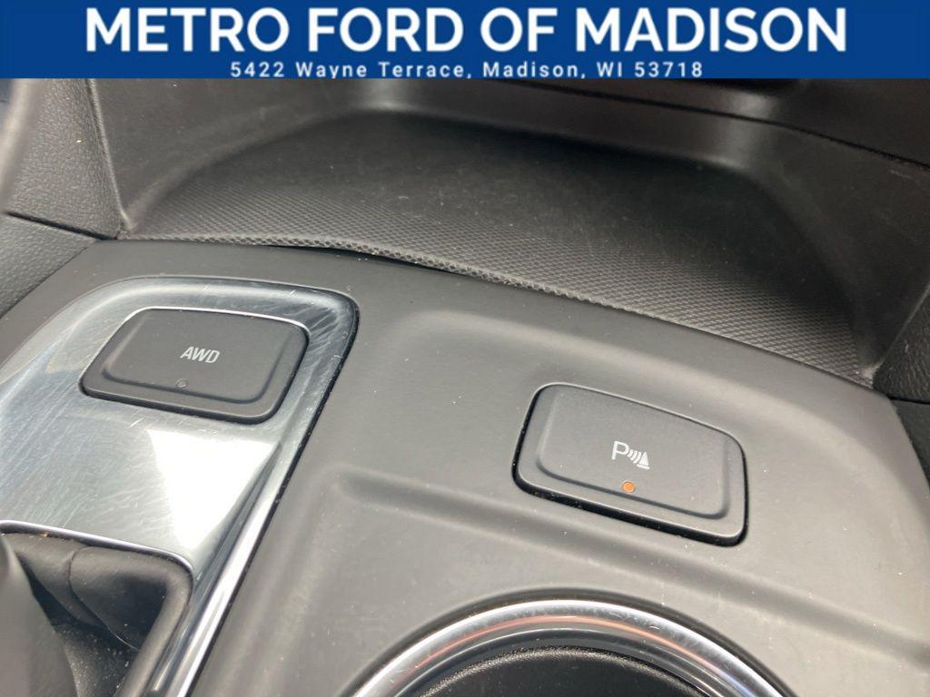 used 2024 Chevrolet Equinox car, priced at $24,000