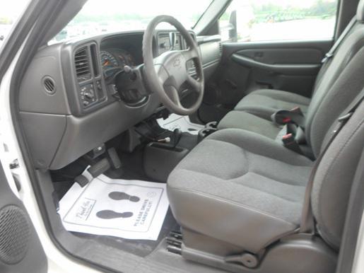 used 2004 Chevrolet Silverado 2500 car, priced at $10,995