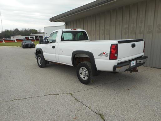 used 2004 Chevrolet Silverado 2500 car, priced at $10,995