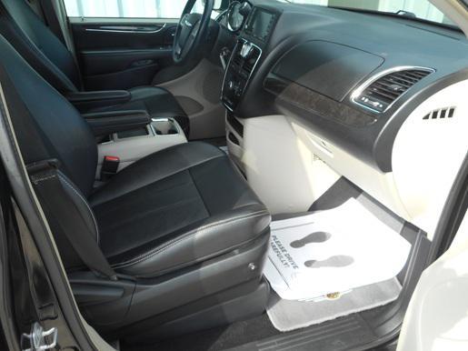 used 2015 Chrysler Town & Country car, priced at $5,495