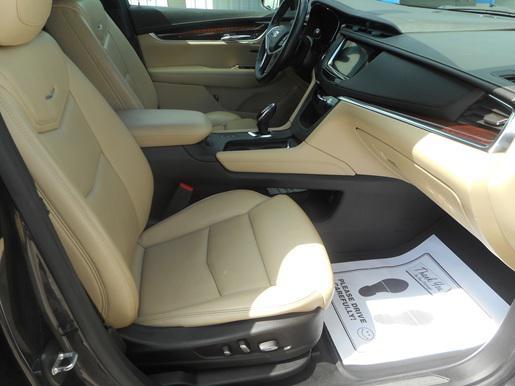 used 2017 Cadillac XT5 car, priced at $17,495