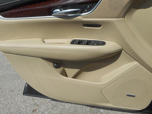 used 2017 Cadillac XT5 car, priced at $17,495