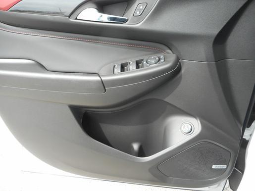 new 2025 Chevrolet TrailBlazer car, priced at $33,925