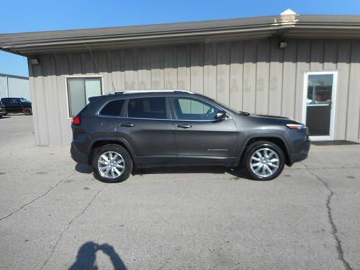 used 2017 Jeep Cherokee car, priced at $13,995