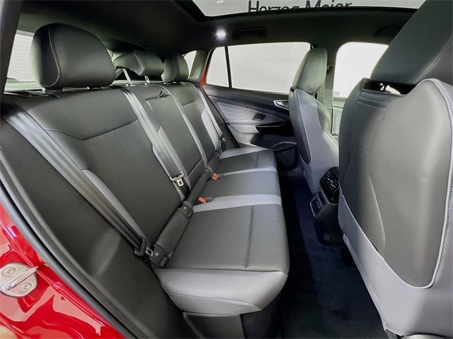 new 2025 Volkswagen ID.4 car, priced at $59,831