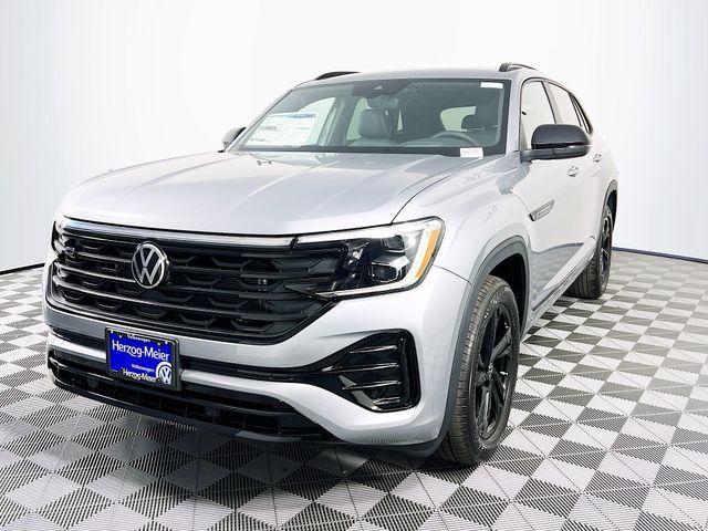 new 2026 Volkswagen Atlas Cross Sport car, priced at $53,347