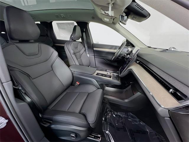 new 2025 Volvo EX90 car, priced at $92,505