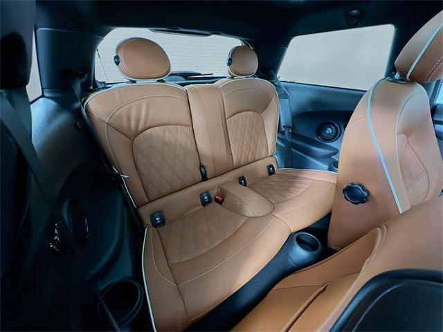 used 2024 MINI SE Hardtop car, priced at $25,588