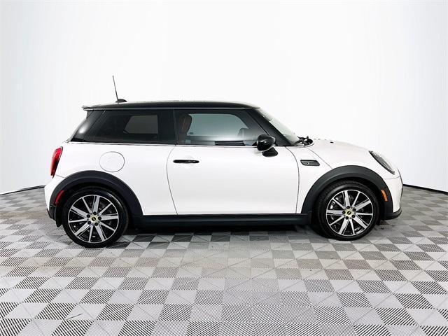 used 2024 MINI SE Hardtop car, priced at $25,588
