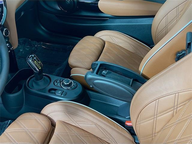 used 2024 MINI SE Hardtop car, priced at $25,588
