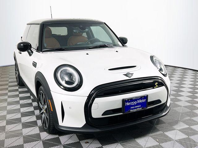 used 2024 MINI SE Hardtop car, priced at $23,988