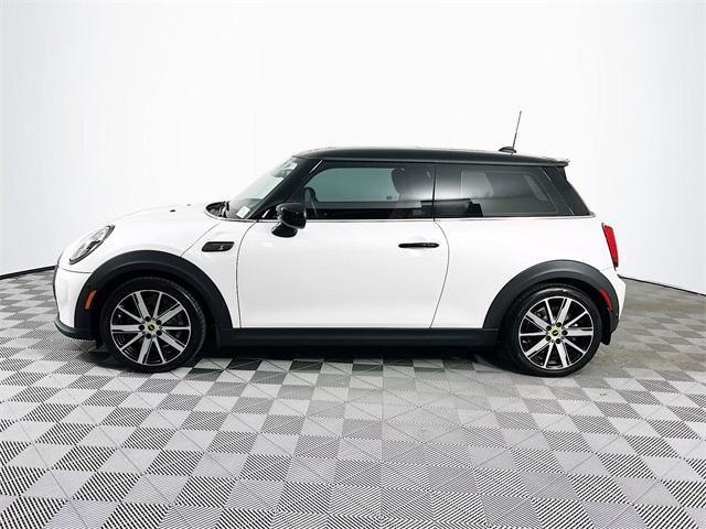 used 2024 MINI SE Hardtop car, priced at $25,588