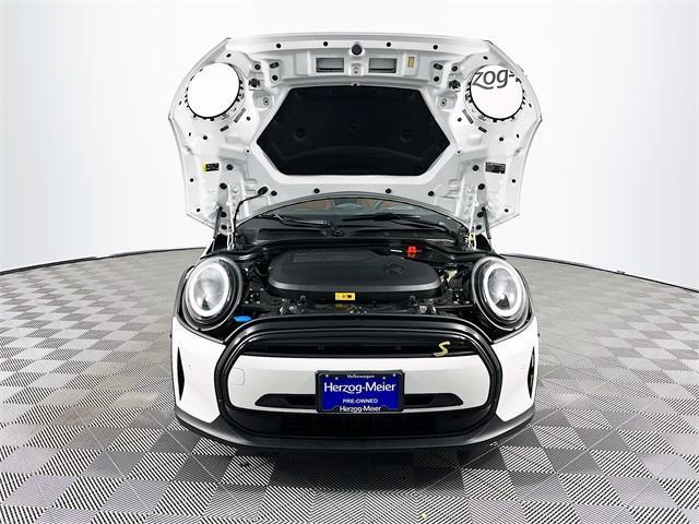 used 2024 MINI SE Hardtop car, priced at $25,588