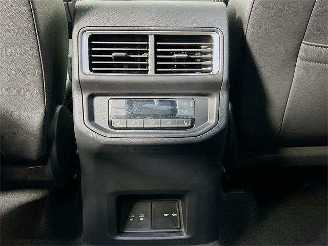 new 2025 Volkswagen Atlas car, priced at $56,469