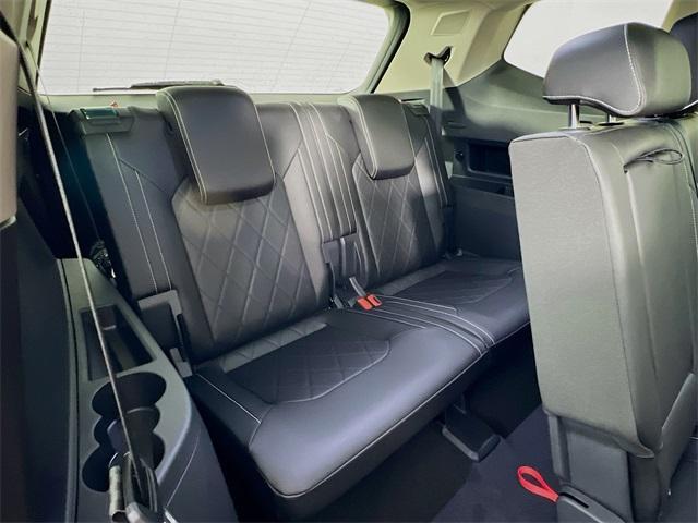 new 2025 Volkswagen Atlas car, priced at $56,469