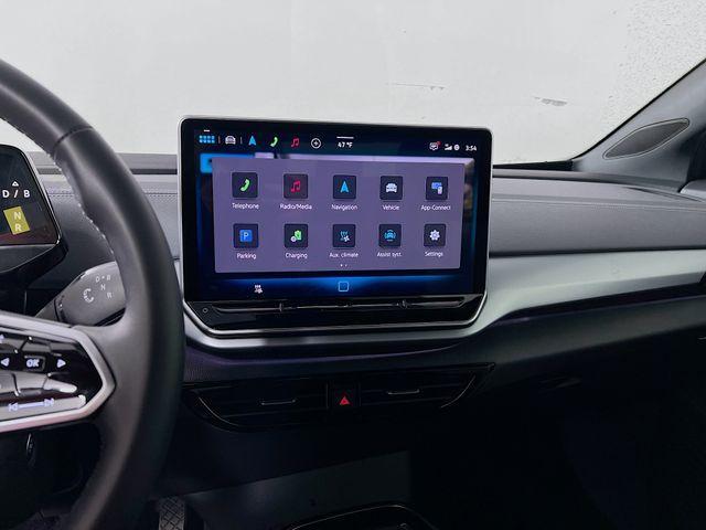 new 2025 Volkswagen ID.4 car, priced at $51,076