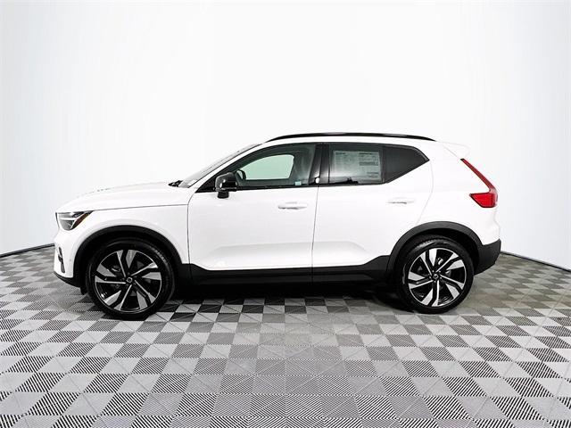 new 2025 Volvo XC40 car, priced at $51,565