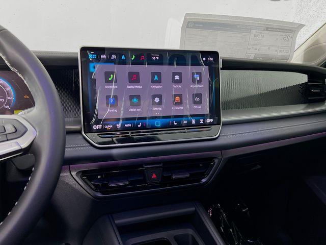 new 2025 Volkswagen Tiguan car, priced at $37,577