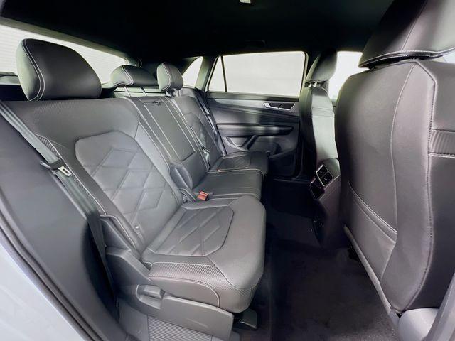 new 2026 Volkswagen Atlas Cross Sport car, priced at $42,426