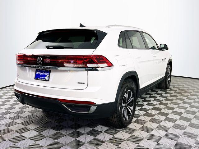 new 2026 Volkswagen Atlas Cross Sport car, priced at $42,426