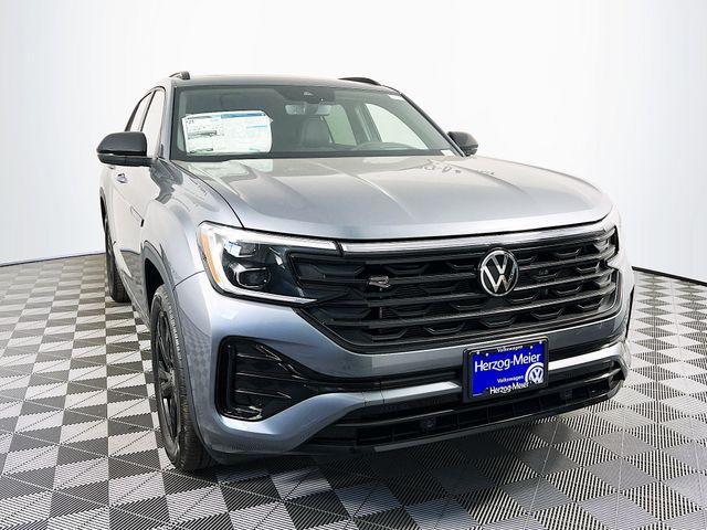 new 2025 Volkswagen Atlas Cross Sport car, priced at $52,006
