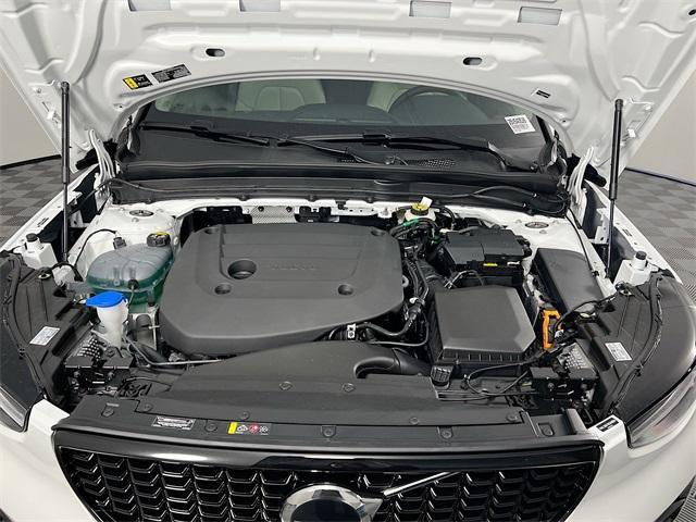 new 2025 Volvo XC40 car, priced at $49,810