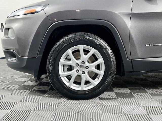 used 2018 Jeep Cherokee car, priced at $14,988