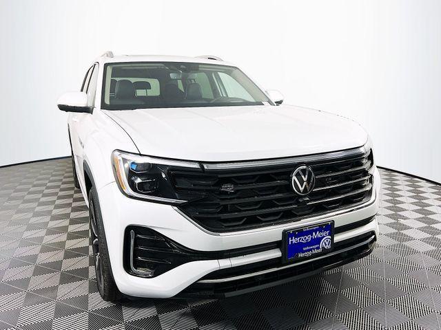 new 2025 Volkswagen Atlas car, priced at $56,699