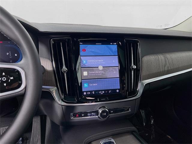 new 2025 Volvo S90 car, priced at $65,735