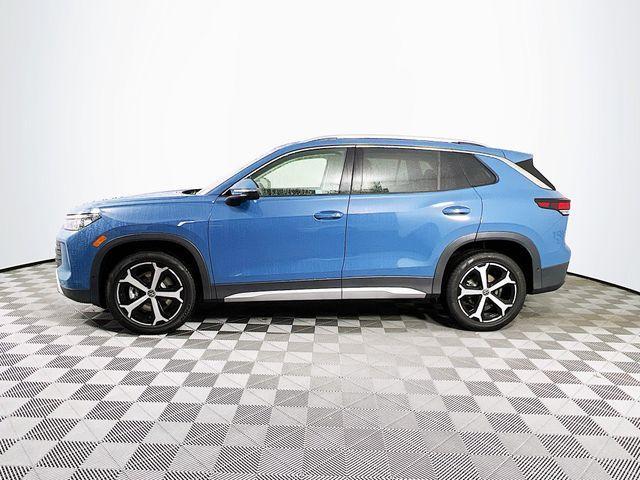 new 2025 Volkswagen Tiguan car, priced at $38,032