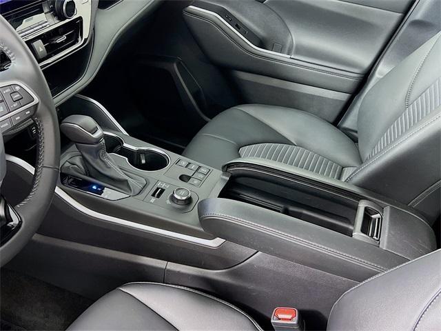 used 2024 Toyota Highlander car, priced at $41,988