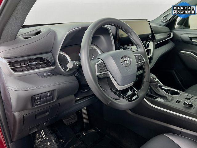 used 2024 Toyota Highlander car, priced at $41,488