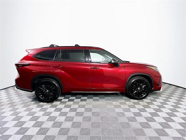 used 2024 Toyota Highlander car, priced at $41,988