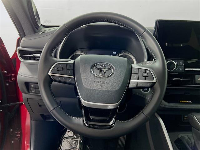 used 2024 Toyota Highlander car, priced at $41,988