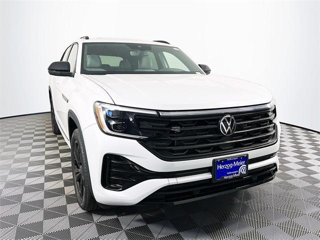 new 2025 Volkswagen Atlas Cross Sport car, priced at $52,461