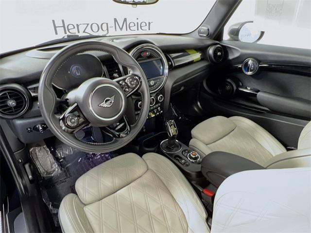 used 2021 MINI SE Hardtop car, priced at $21,988