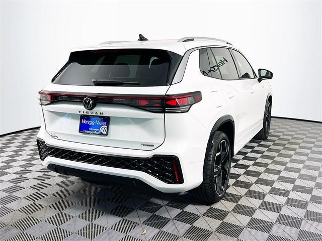 new 2025 Volkswagen Tiguan car, priced at $42,619