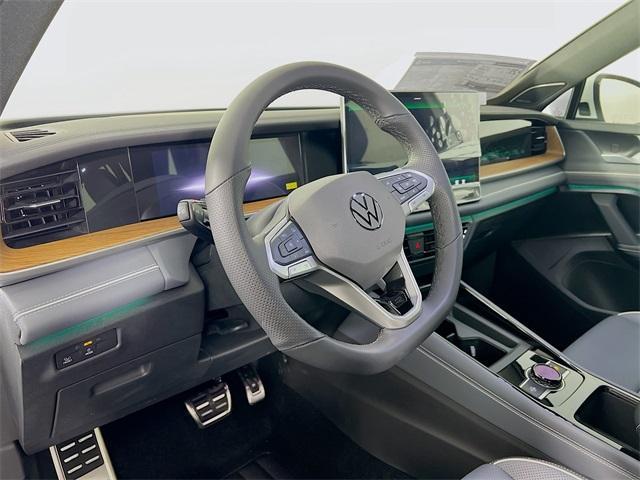new 2025 Volkswagen Tiguan car, priced at $42,619