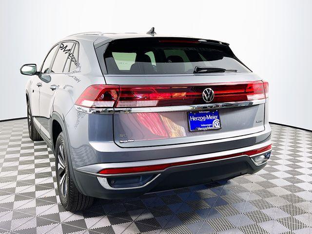 new 2025 Volkswagen Atlas Cross Sport car, priced at $40,811