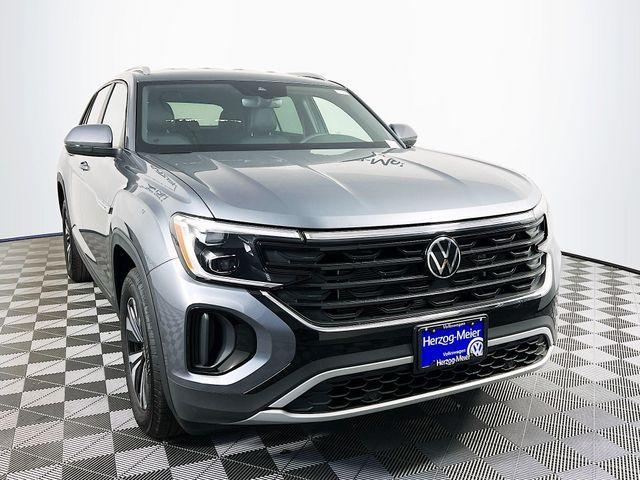 new 2025 Volkswagen Atlas Cross Sport car, priced at $40,811