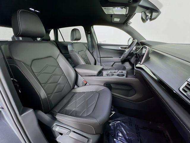 new 2025 Volkswagen Atlas Cross Sport car, priced at $40,811
