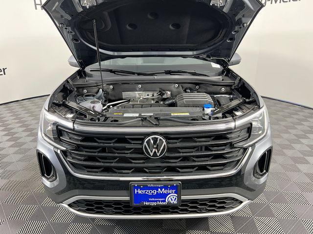 new 2025 Volkswagen Atlas Cross Sport car, priced at $40,811